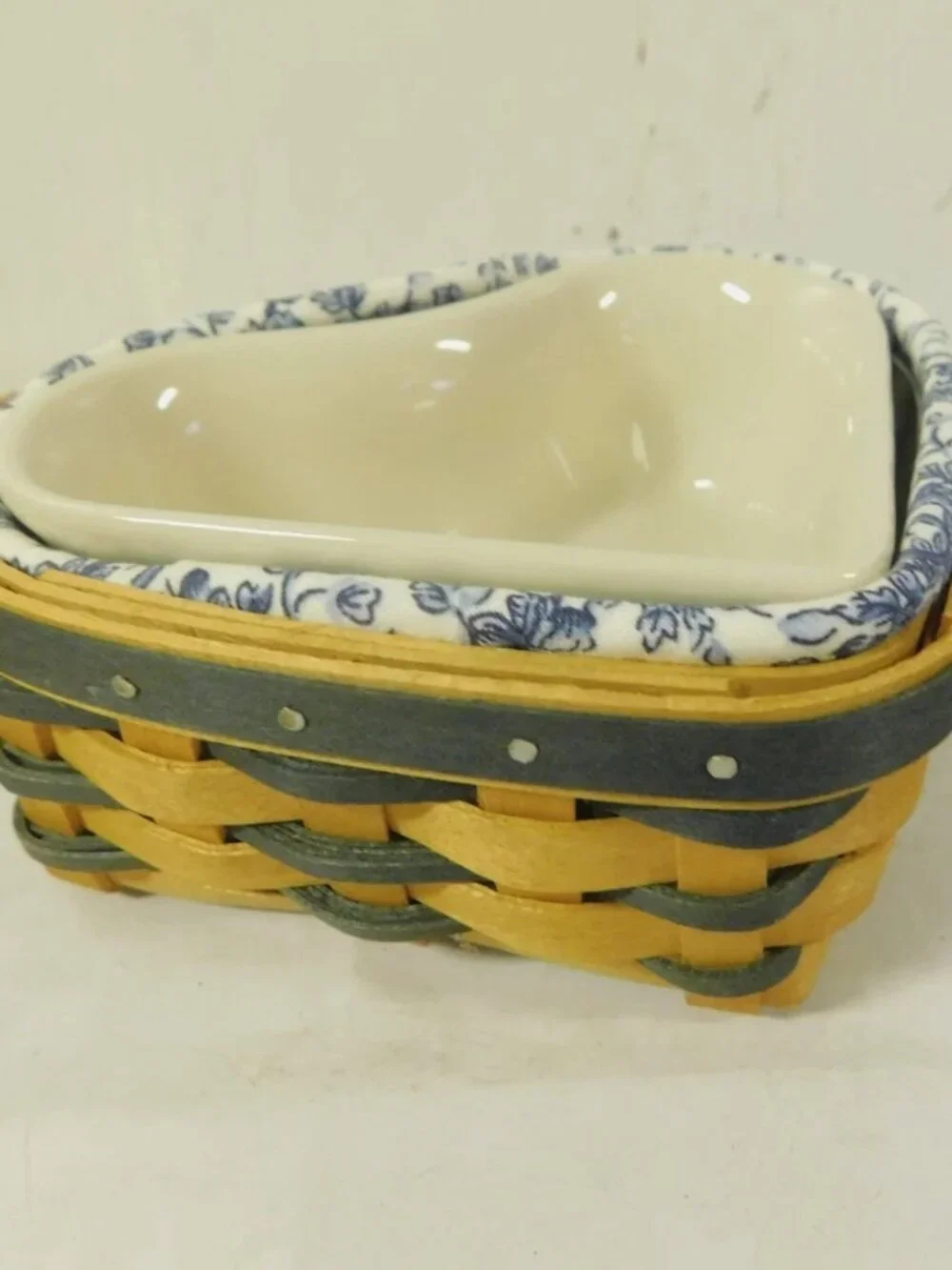 *** Longaberger Little Love Sweetheart Basket & Mini Heart Dish & Candle Set ***